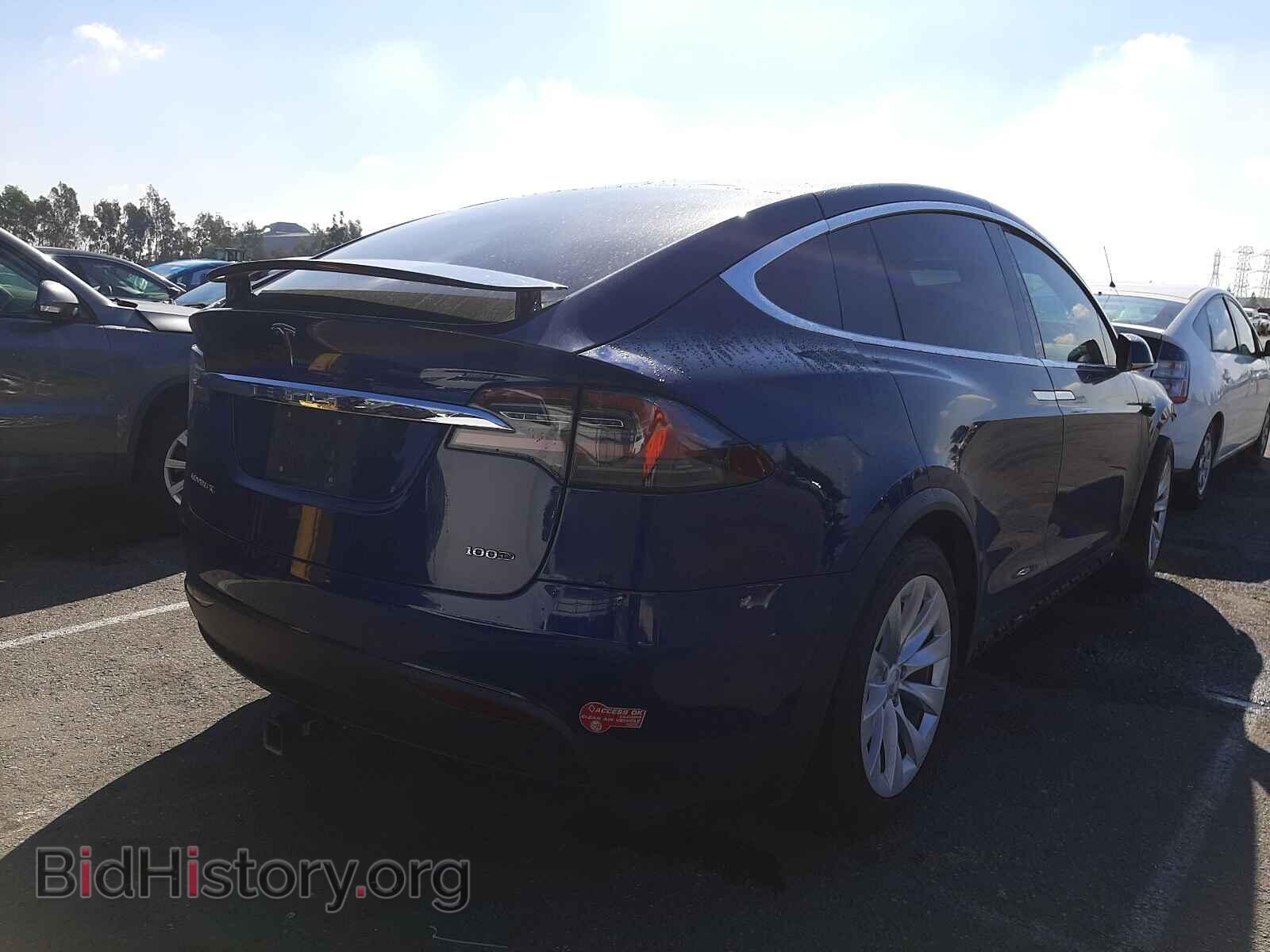 2017 TESLA MODEL X - VIN: 5YJXCAE2XHF074576 - Фото 4