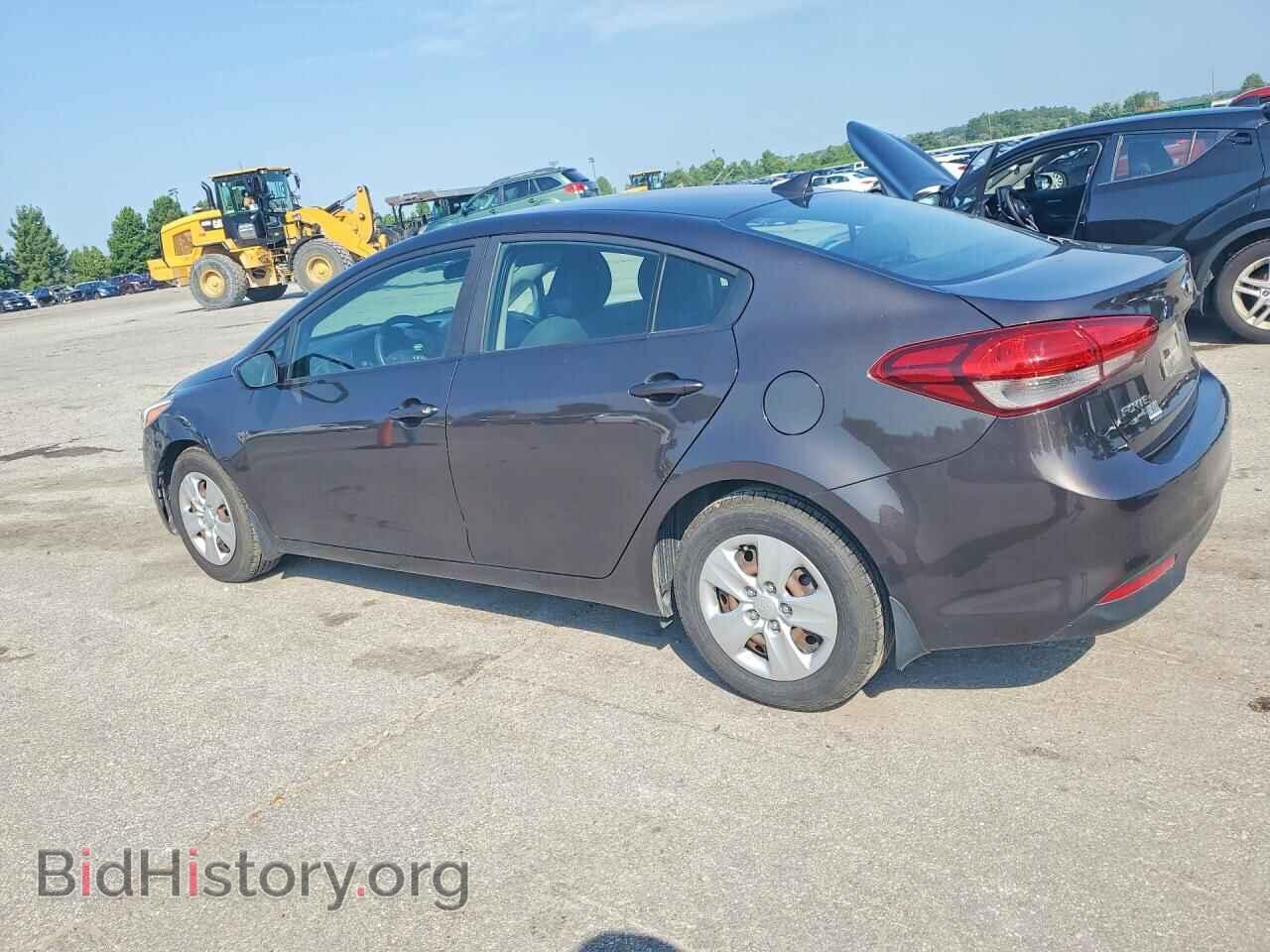 2017 KIA FORTE - VIN: 3KPFK4A74HE039149 - Photo 2