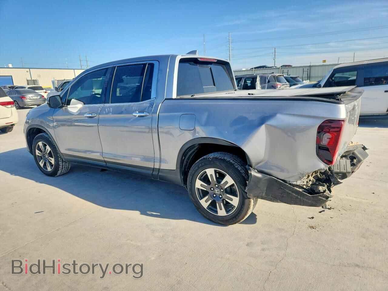 2018 HONDA RIDGELINE - VIN: 5FPYK3F72JB013779 - Photo 2