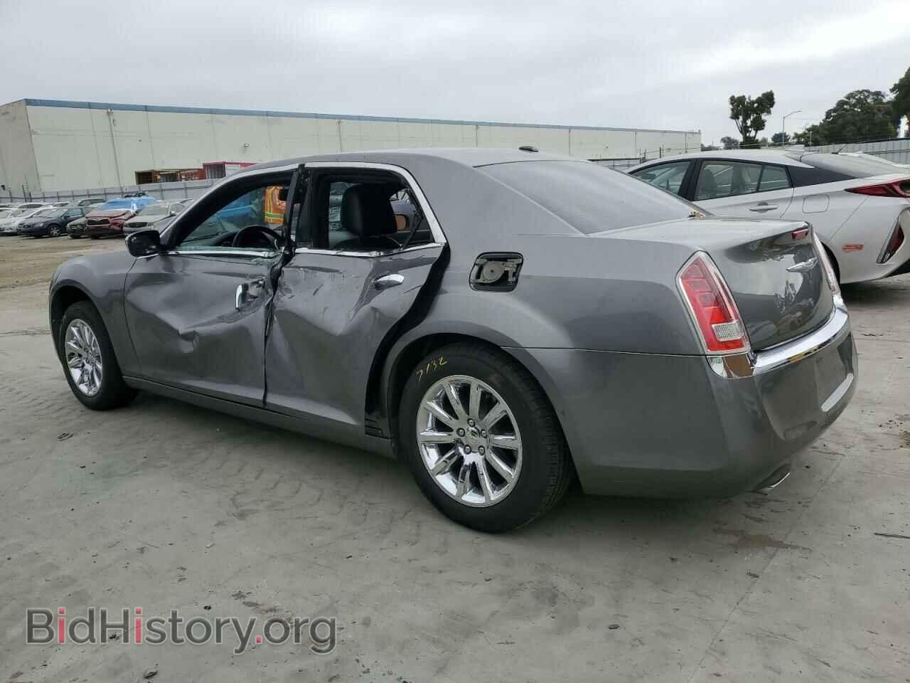 2011 CHRYSLER 300 - VIN: 2C3CA5CG9BH557962 - Фото 2
