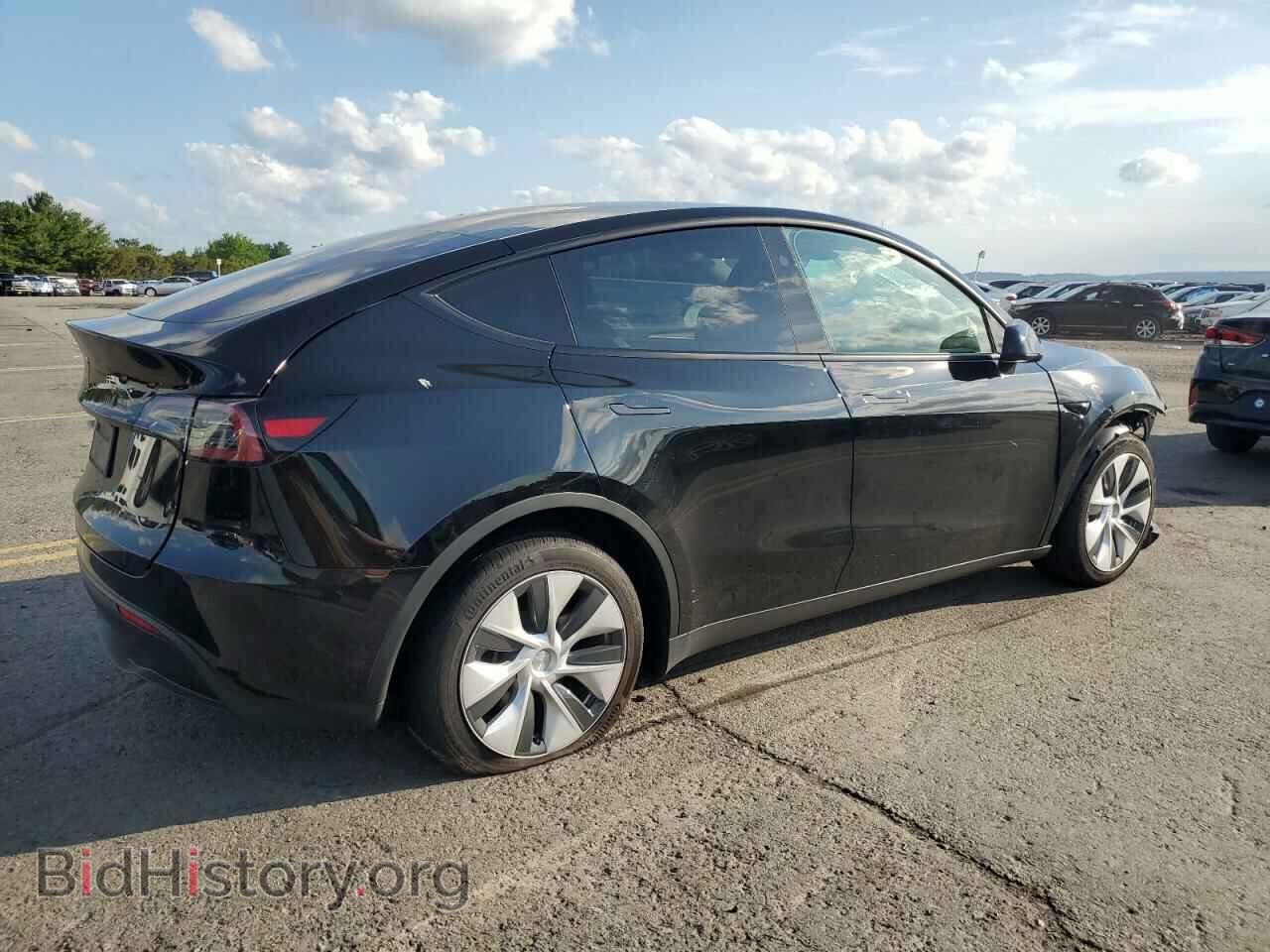 2024 TESLA MODEL Y - VIN: 7SAYGDED7RF056617 - Photo 3