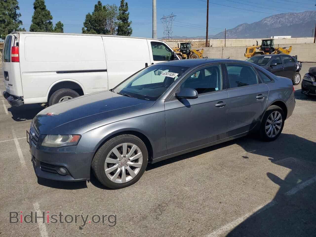 Фотография WAUBFAFL8CA047612 - AUDI A4 2012