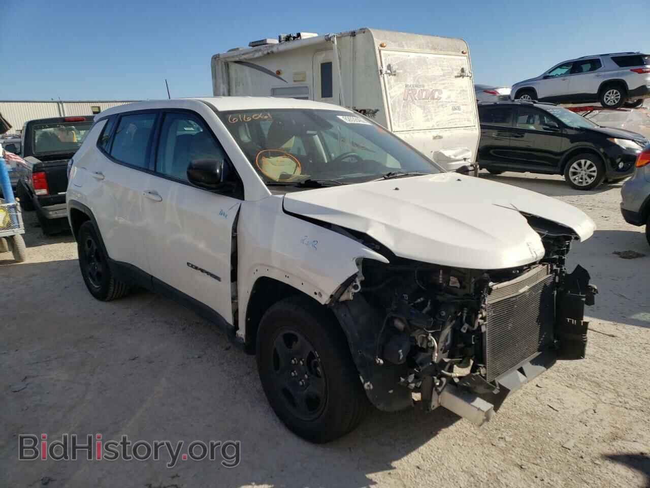 Фотография 3C4NJCAB5KT616061 - JEEP COMPASS 2019