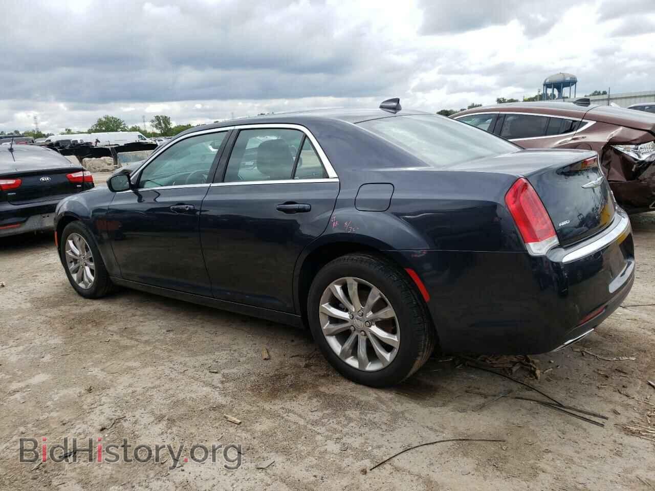 2017 CHRYSLER 300 - VIN: 2C3CCARG2HH541833 - Фото 2