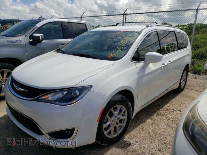 2020 Chrysler PACIFICA (VIN 2C4RC1BG7LR128034) — photo 2 of 10