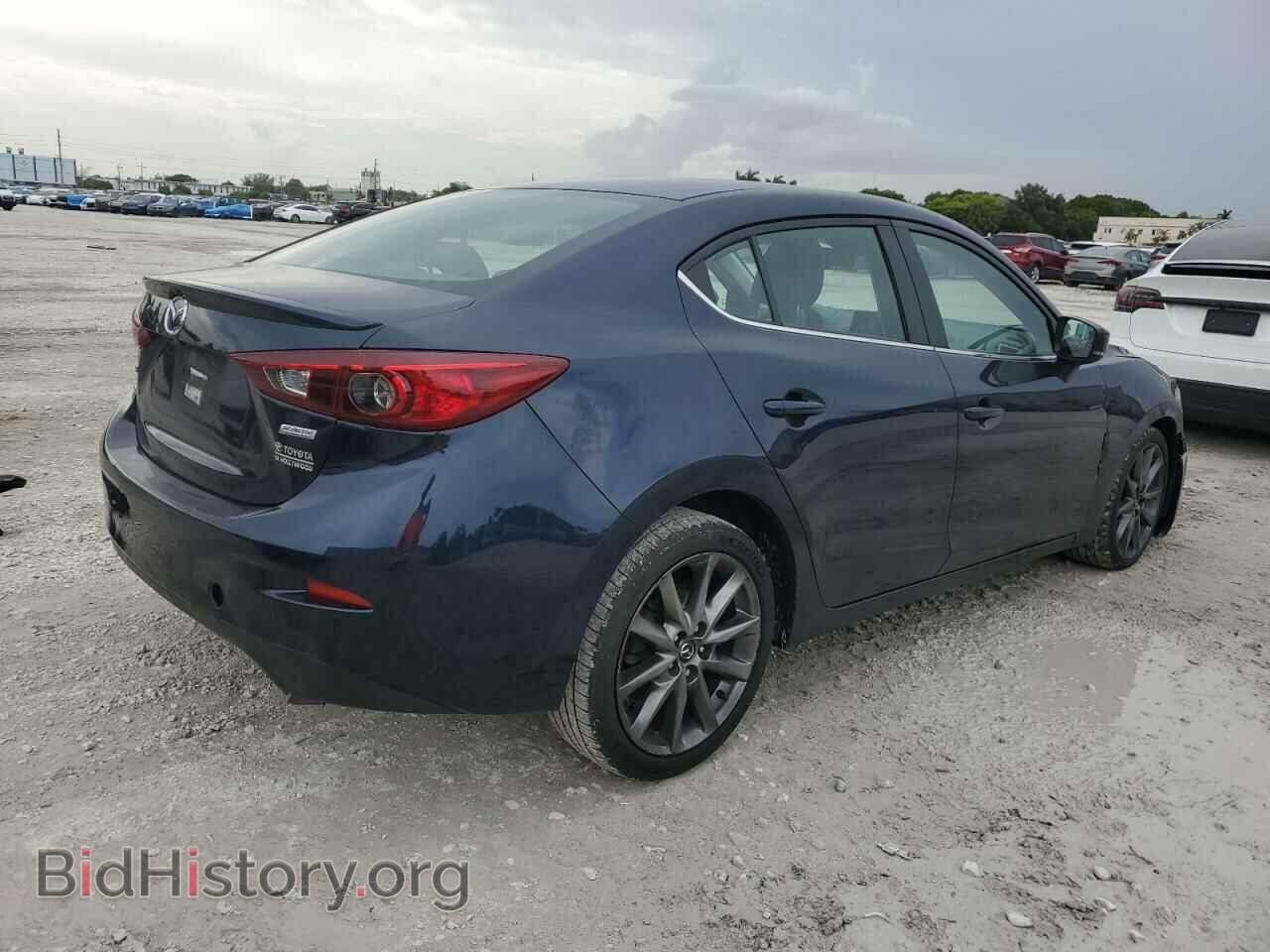 2018 MAZDA 3 - VIN: 3MZBN1V38JM212563 - Фото 3