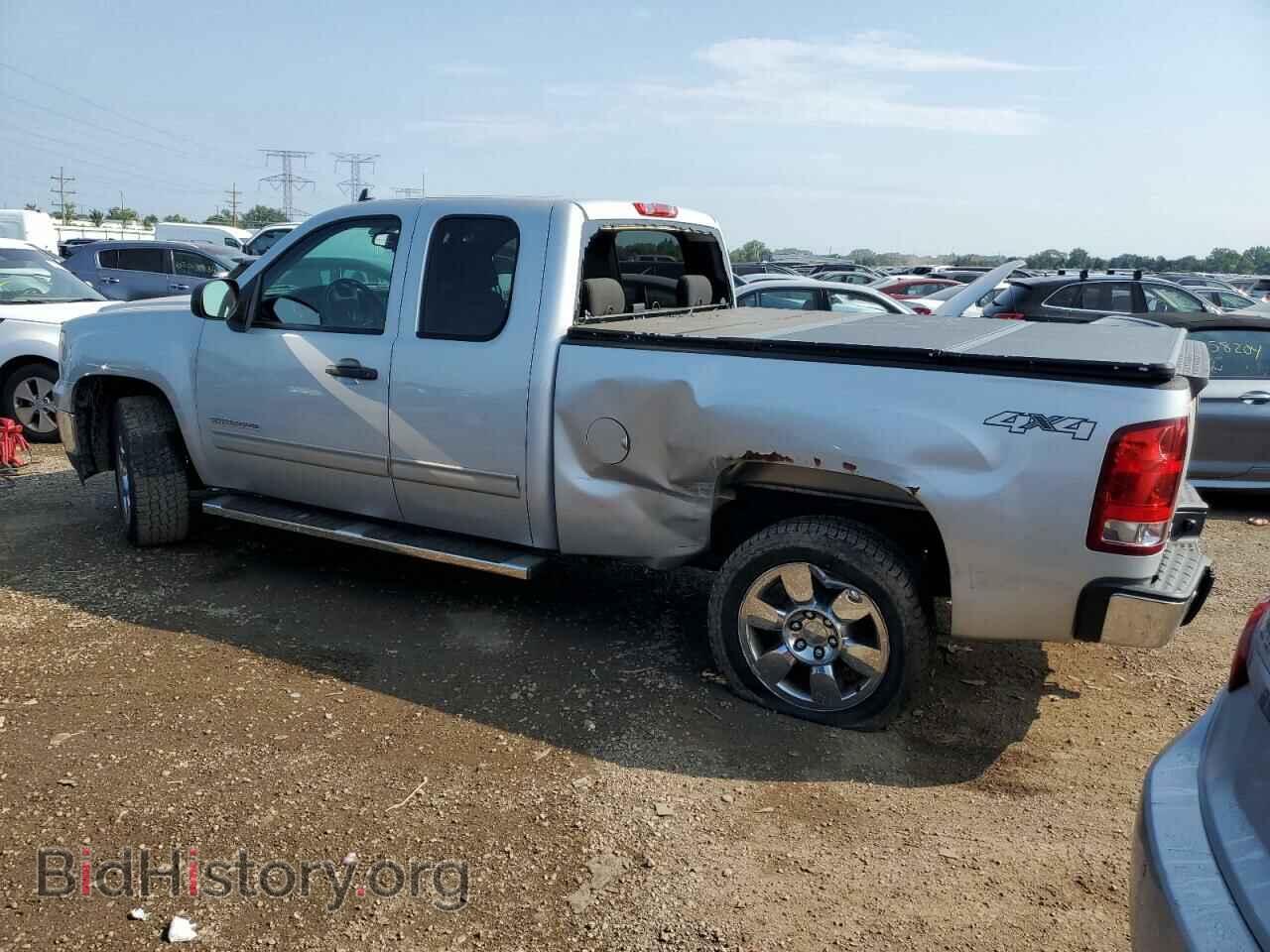 2011 GMC SIERRA - VIN: 1GTR2VE30BZ422513 - Фото 2