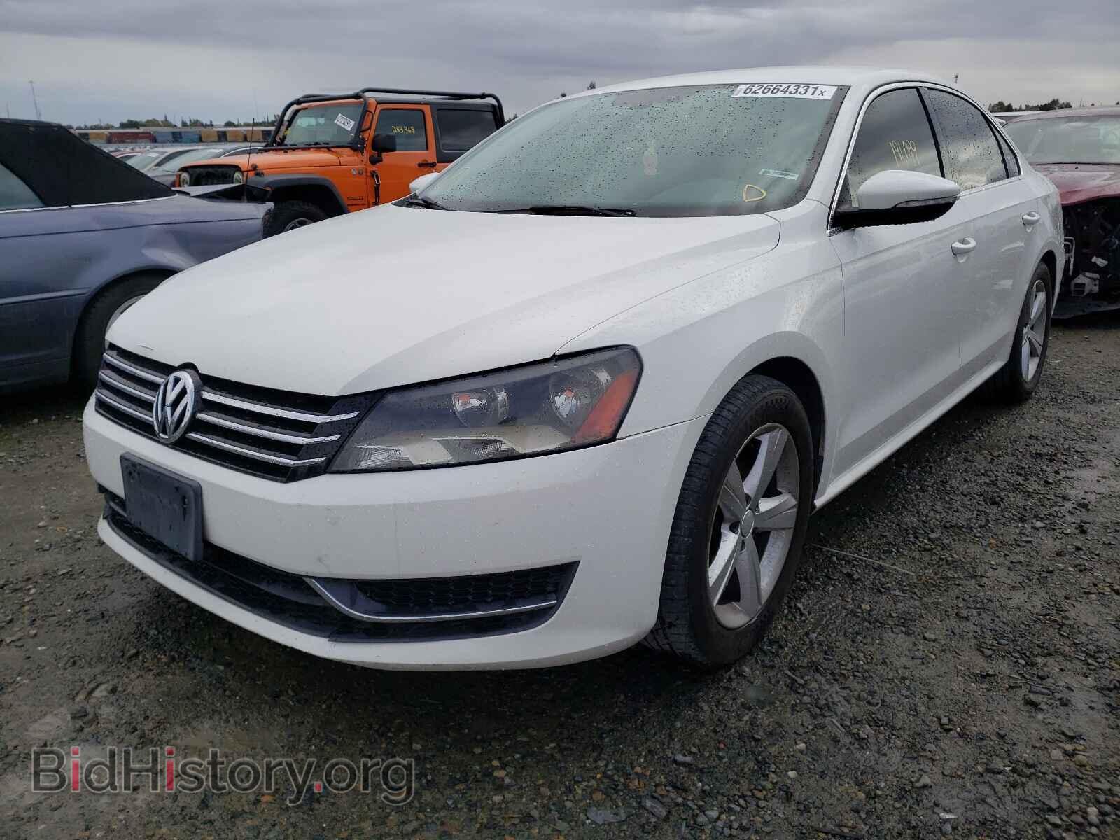 2012 VOLKSWAGEN PASSAT - VIN: 1VWBP7A33CC008681 - Фото 2
