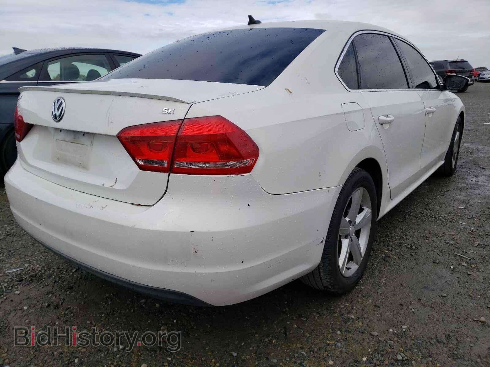 2012 VOLKSWAGEN PASSAT - VIN: 1VWBP7A33CC008681 - Фото 4