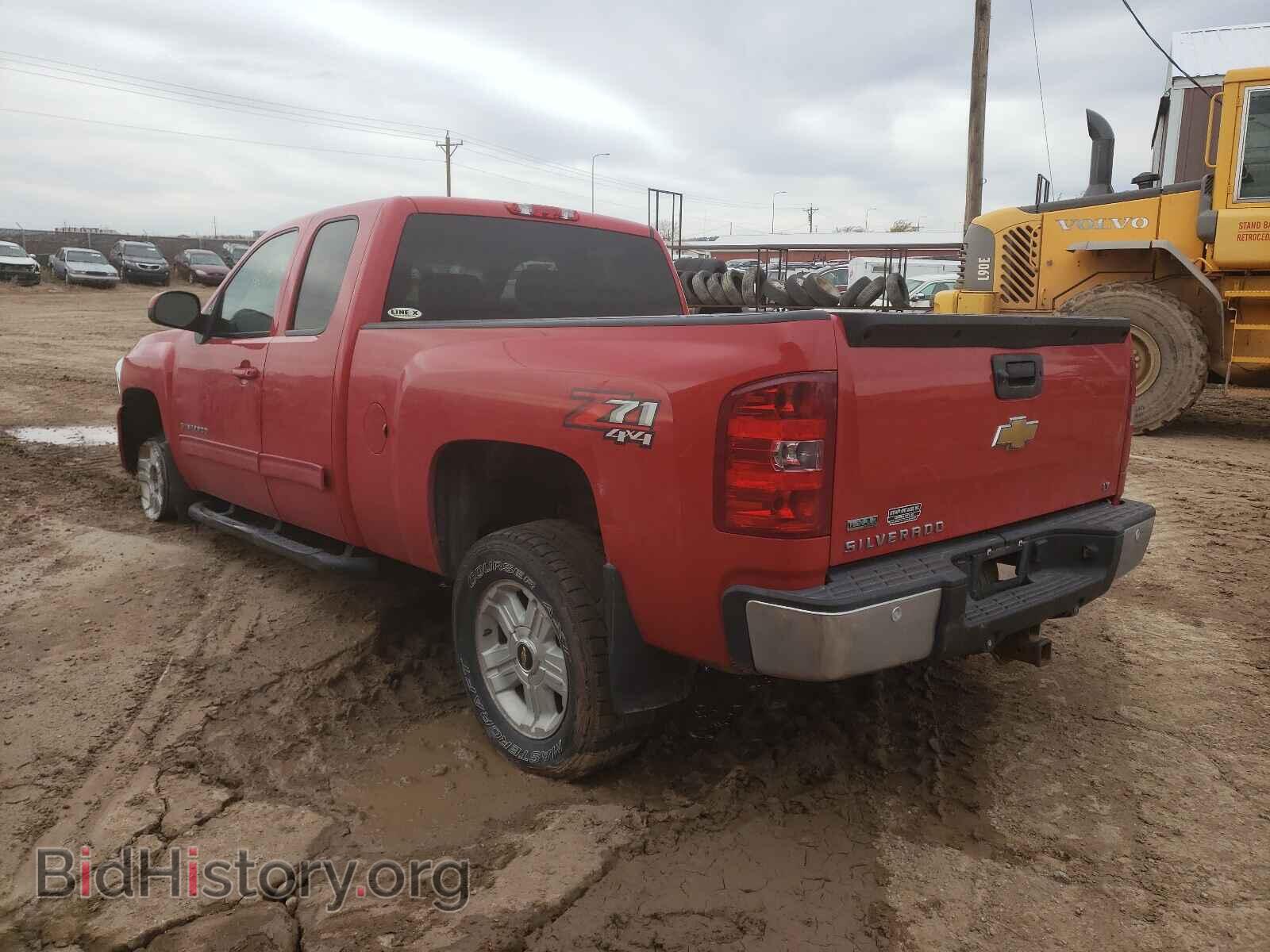 2011 CHEVROLET SILVERADO - VIN: 1GCRKSE33BZ201292 - Фото 3