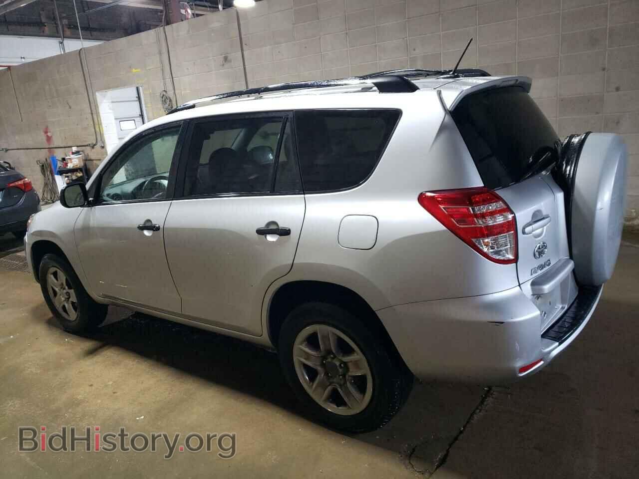 2011 TOYOTA RAV4 - VIN: 2T3BF4DV2BW087564 - Фото 2