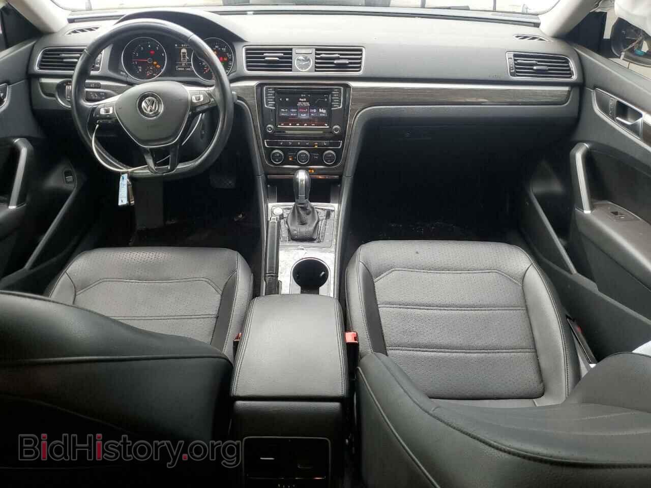 2017 VOLKSWAGEN PASSAT - VIN: 1VWBT7A30HC012416 - Фото 8