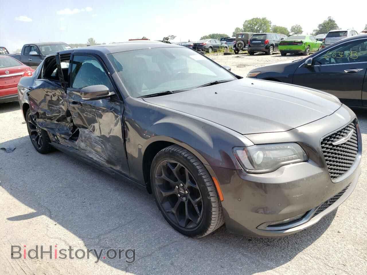 2019 CHRYSLER 300 - VIN: 2C3CCABG6KH624070 - Фото 4
