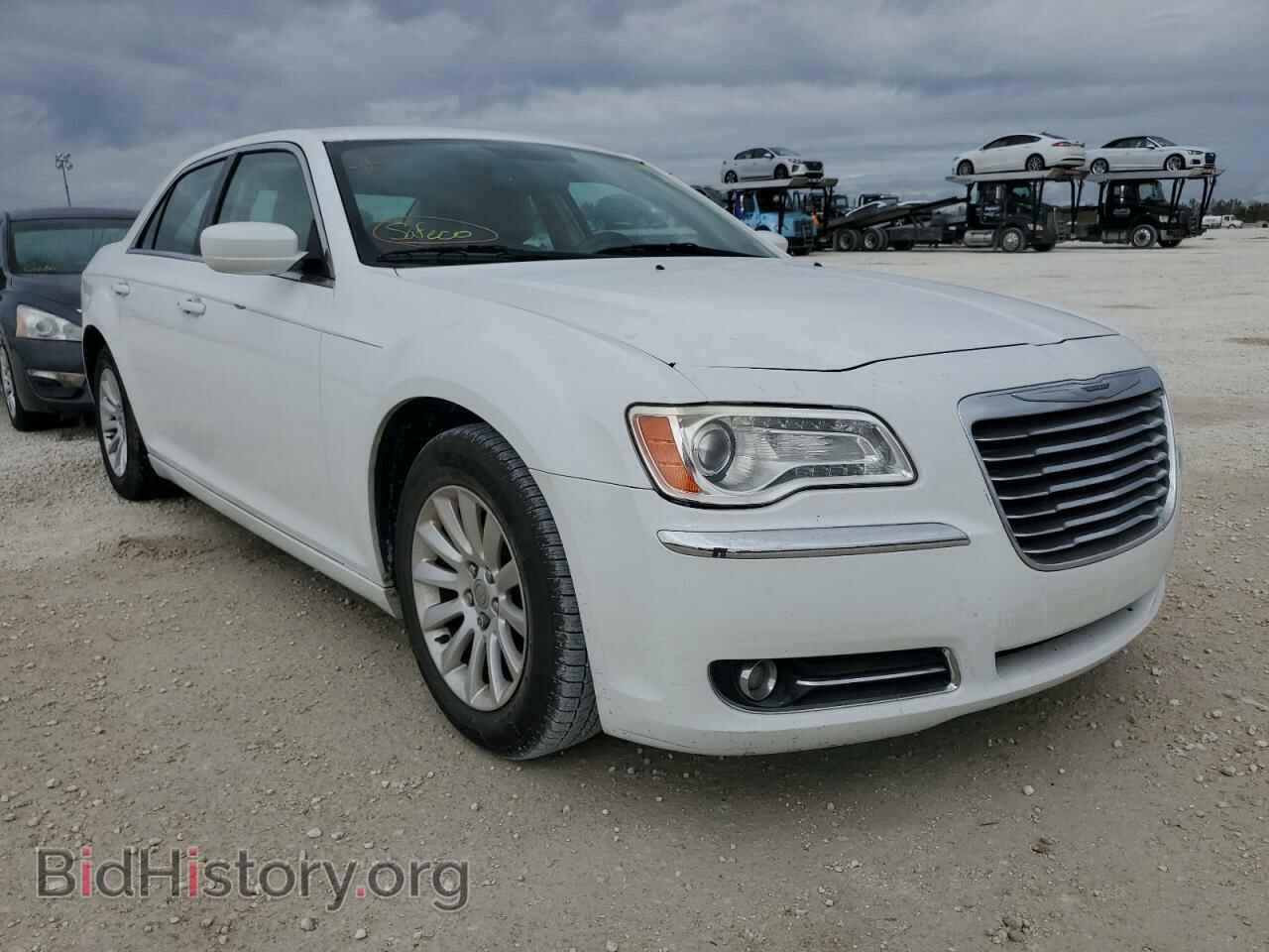 Фотография 2C3CCAAG8DH596213 - CHRYSLER 300 2013