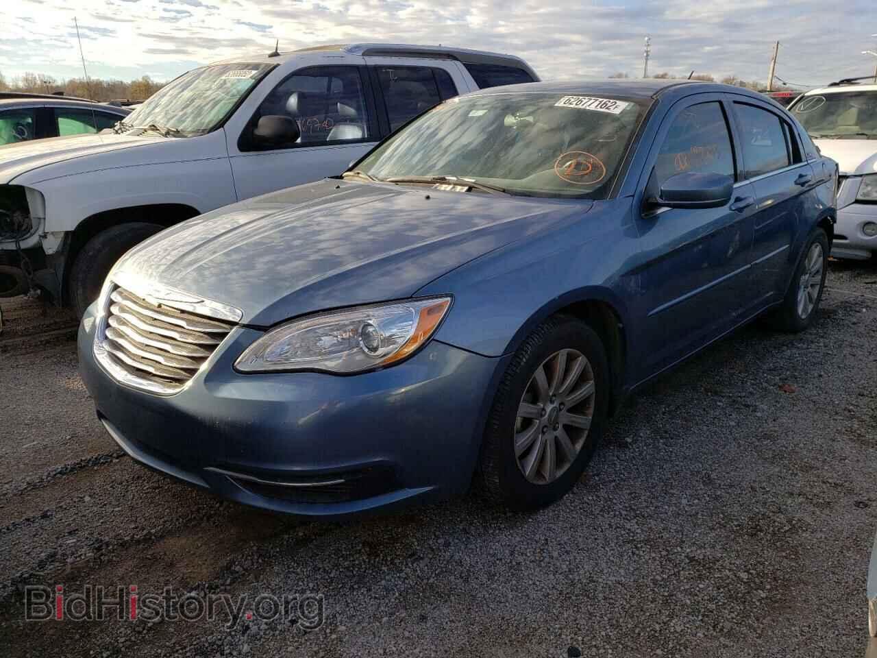 2011 CHRYSLER 200 - VIN: 1C3BC1FG3BN559871 - Фото 2