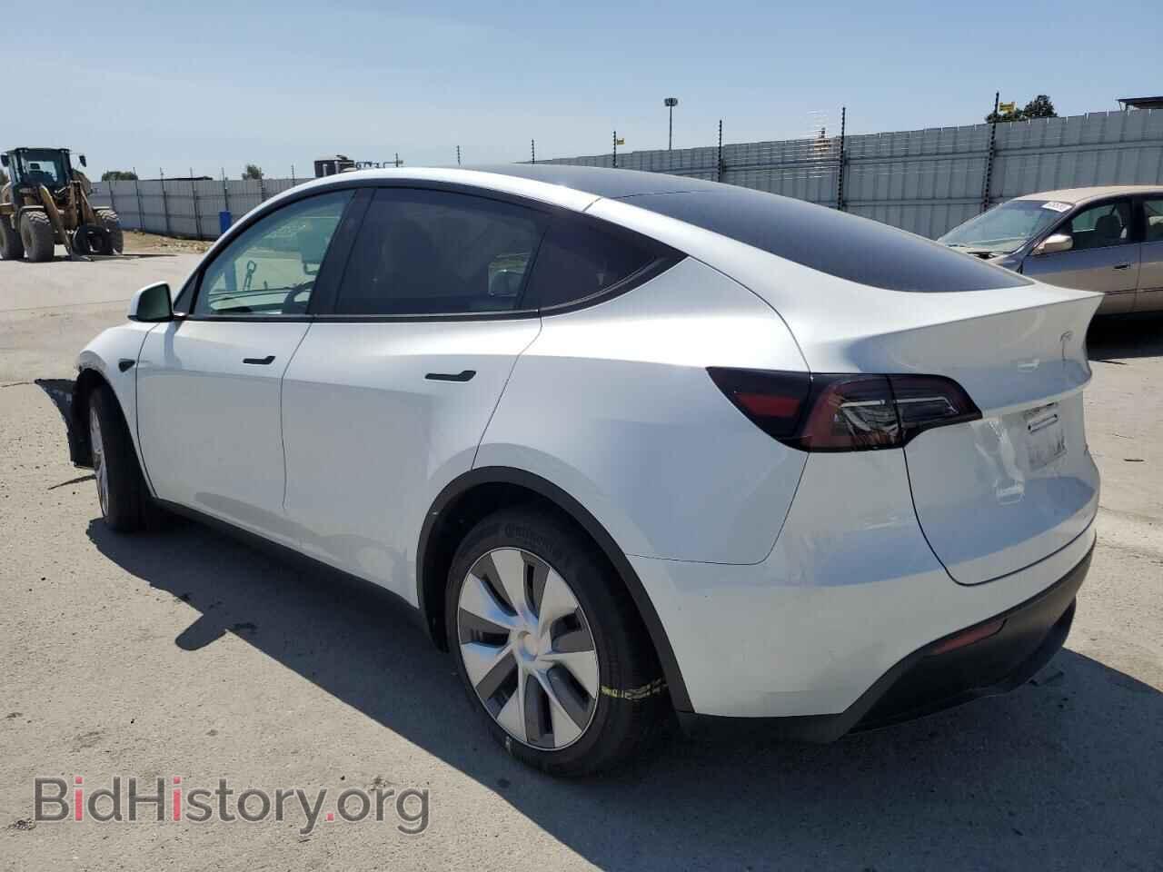 2024 TESLA MODEL Y - VIN: 7SAYGDEEXRF065160 - Фото 2