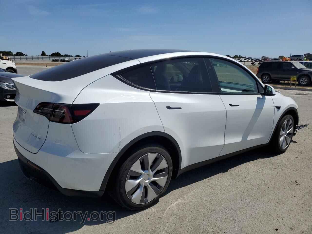 2024 TESLA MODEL Y - VIN: 7SAYGDEEXRF065160 - Фото 3