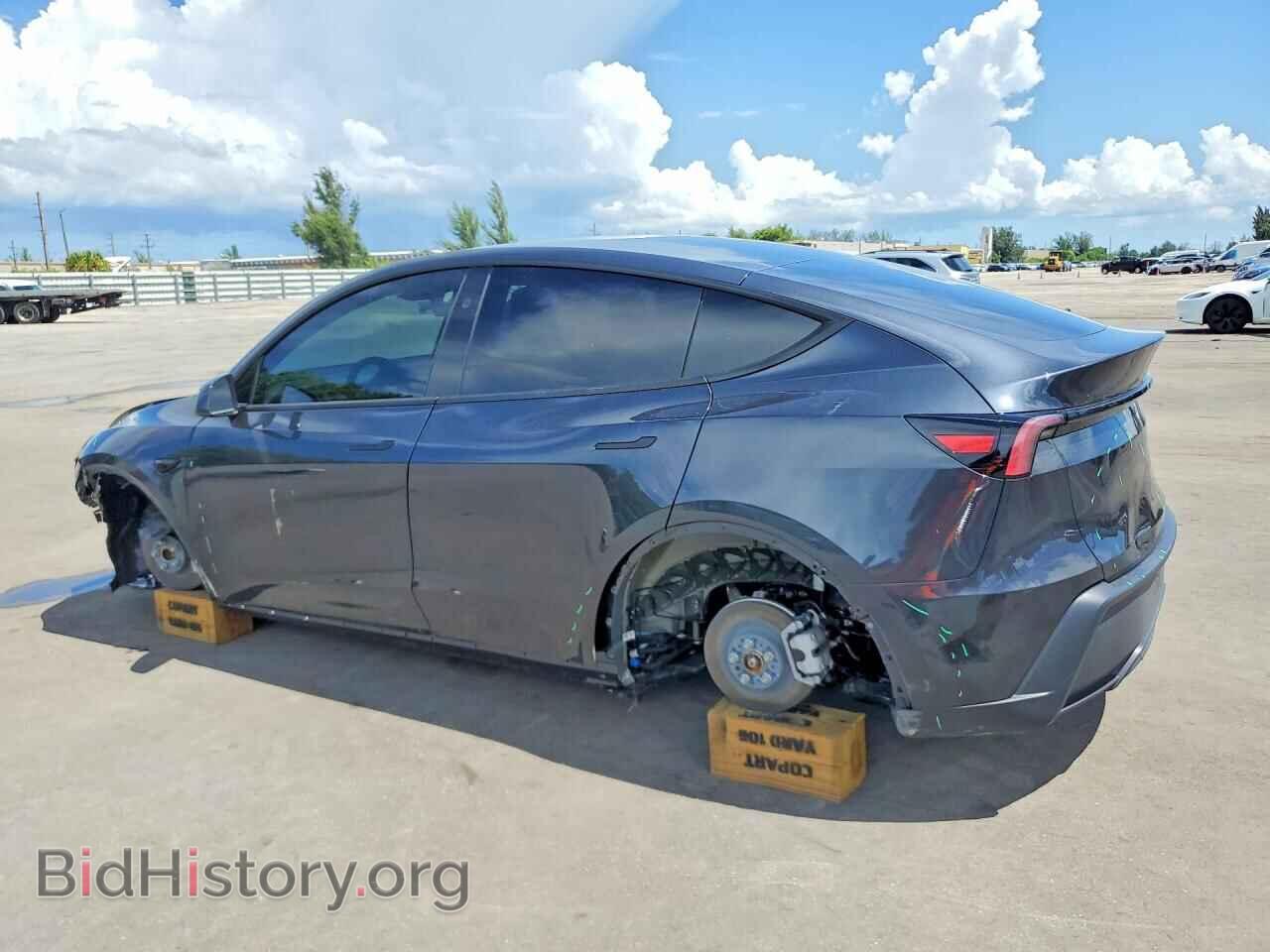 2026 TESLA MODEL Y - VIN: 7SAYGDED2TA705261 - Photo 2