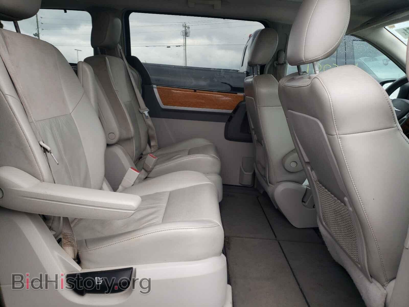 2009 CHRYSLER MINIVAN - VIN: 2A8HR64X89R660026 - Фото 6
