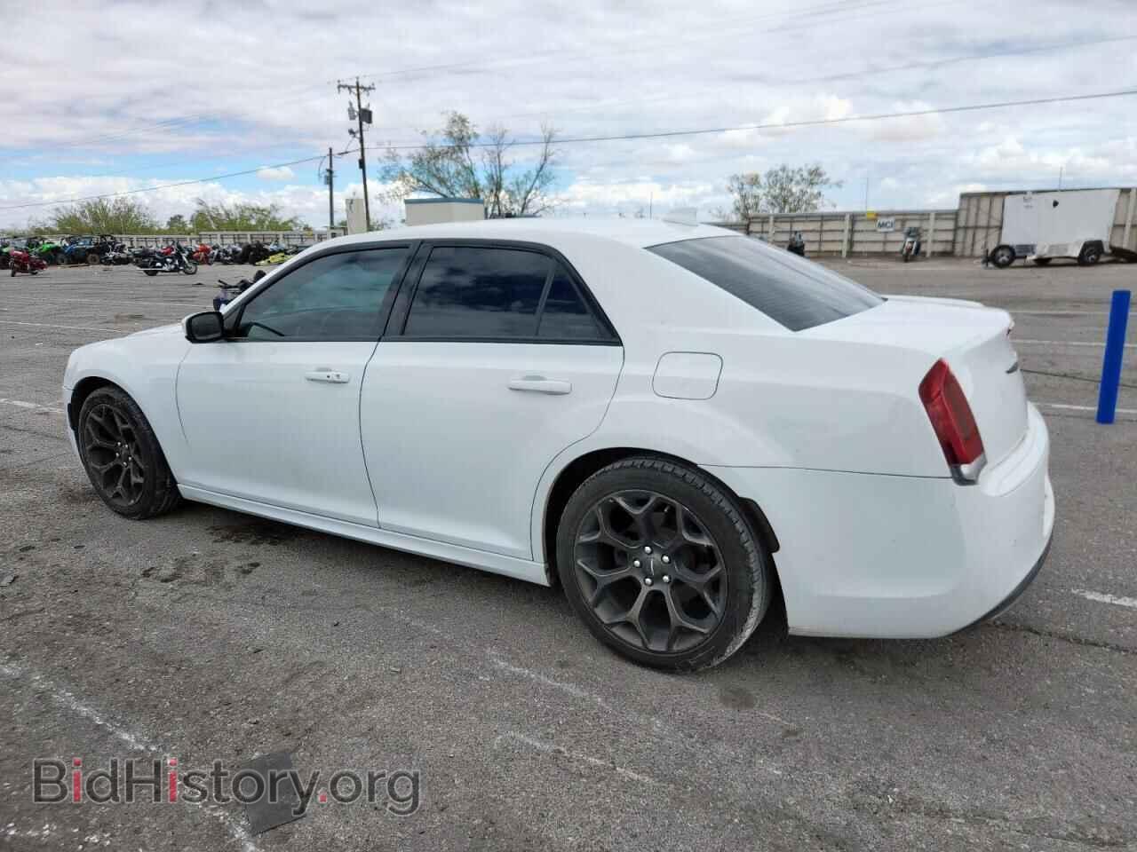 2018 CHRYSLER 300 - VIN: 2C3CCABG3JH191337 - Фото 2