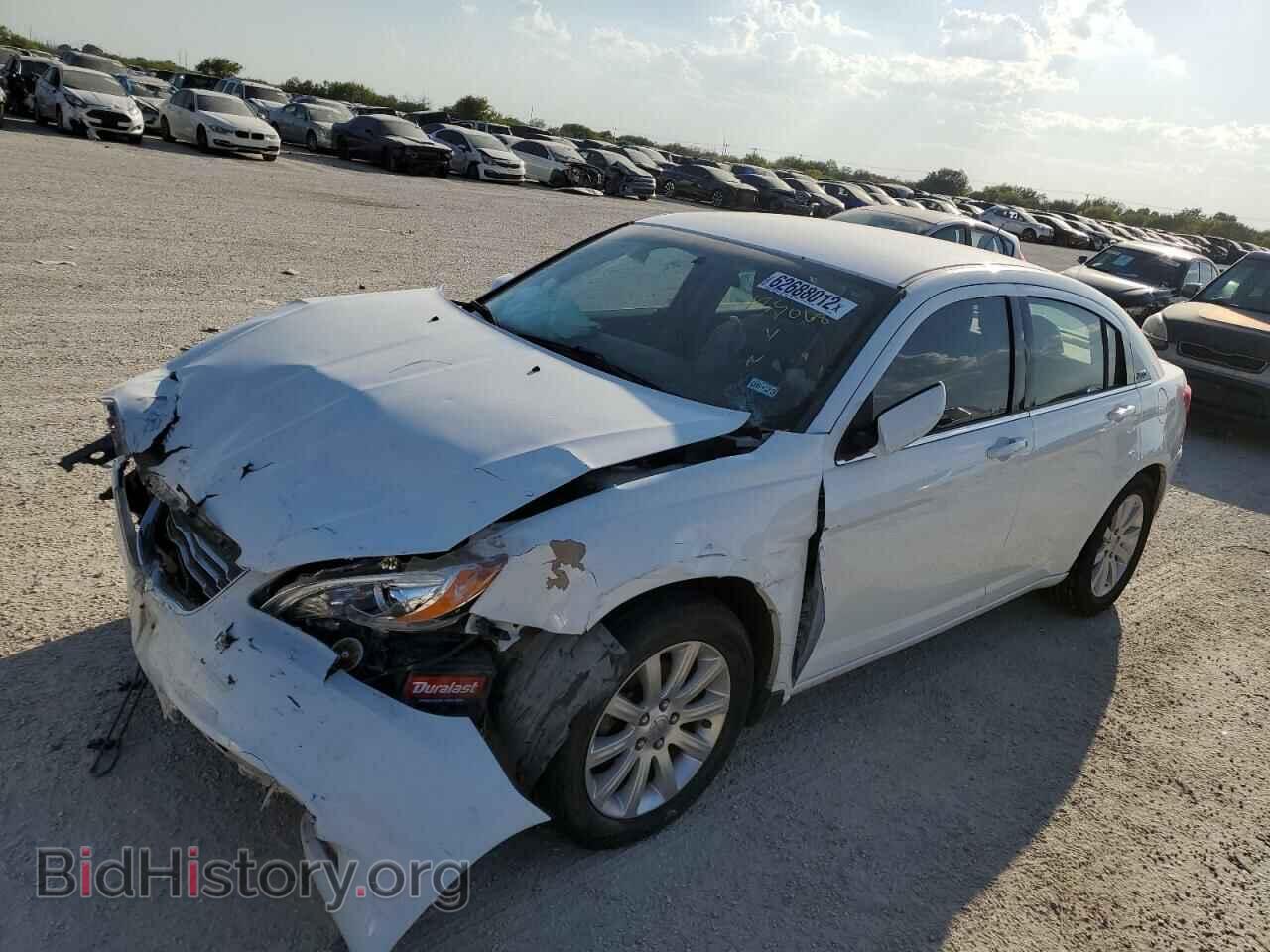 2013 CHRYSLER 200 - VIN: 1C3CCBBB3DN500763 - Фото 2