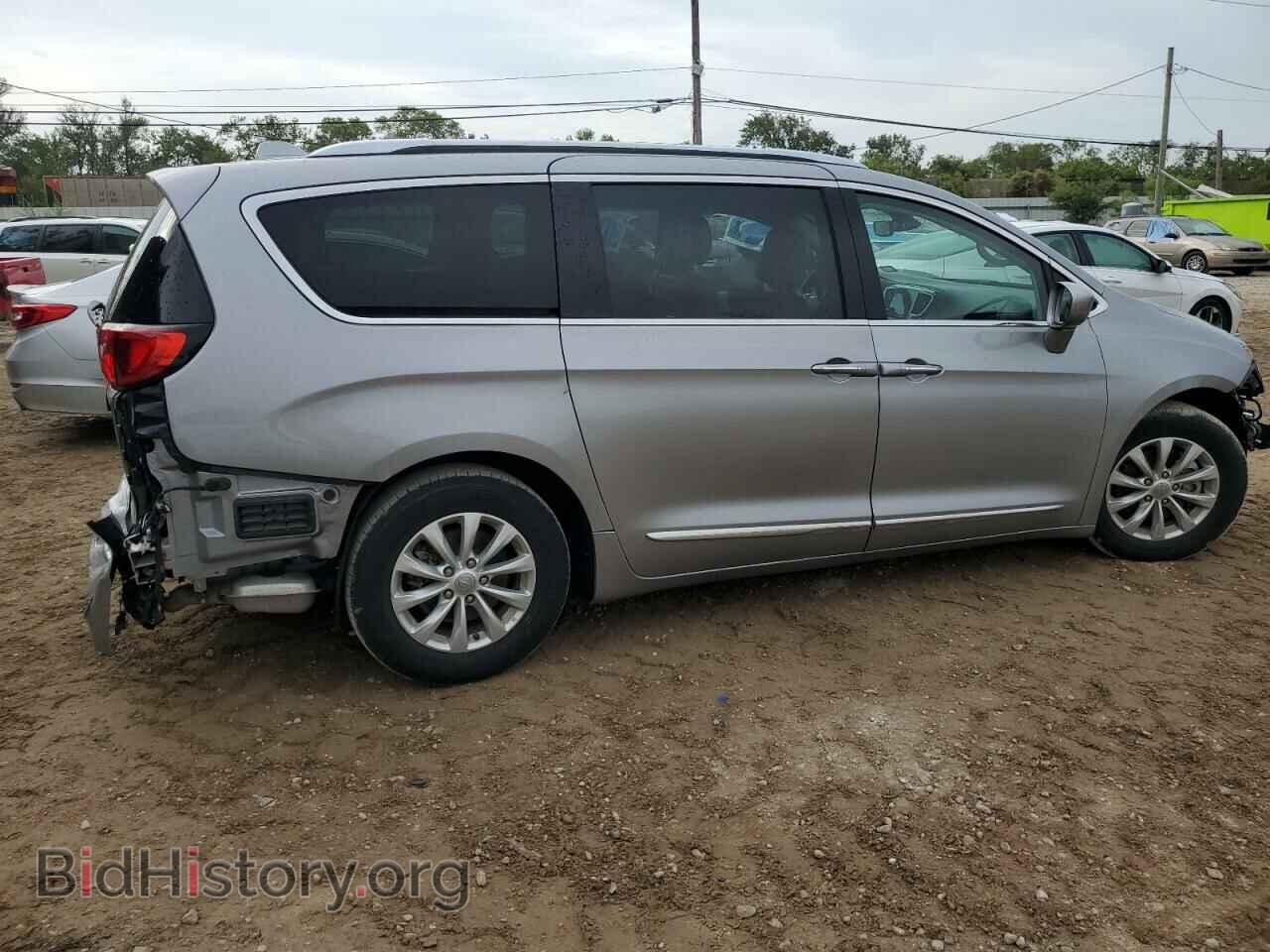 2018 CHRYSLER PACIFICA - VIN: 2C4RC1EG9JR247793 - Фото 3