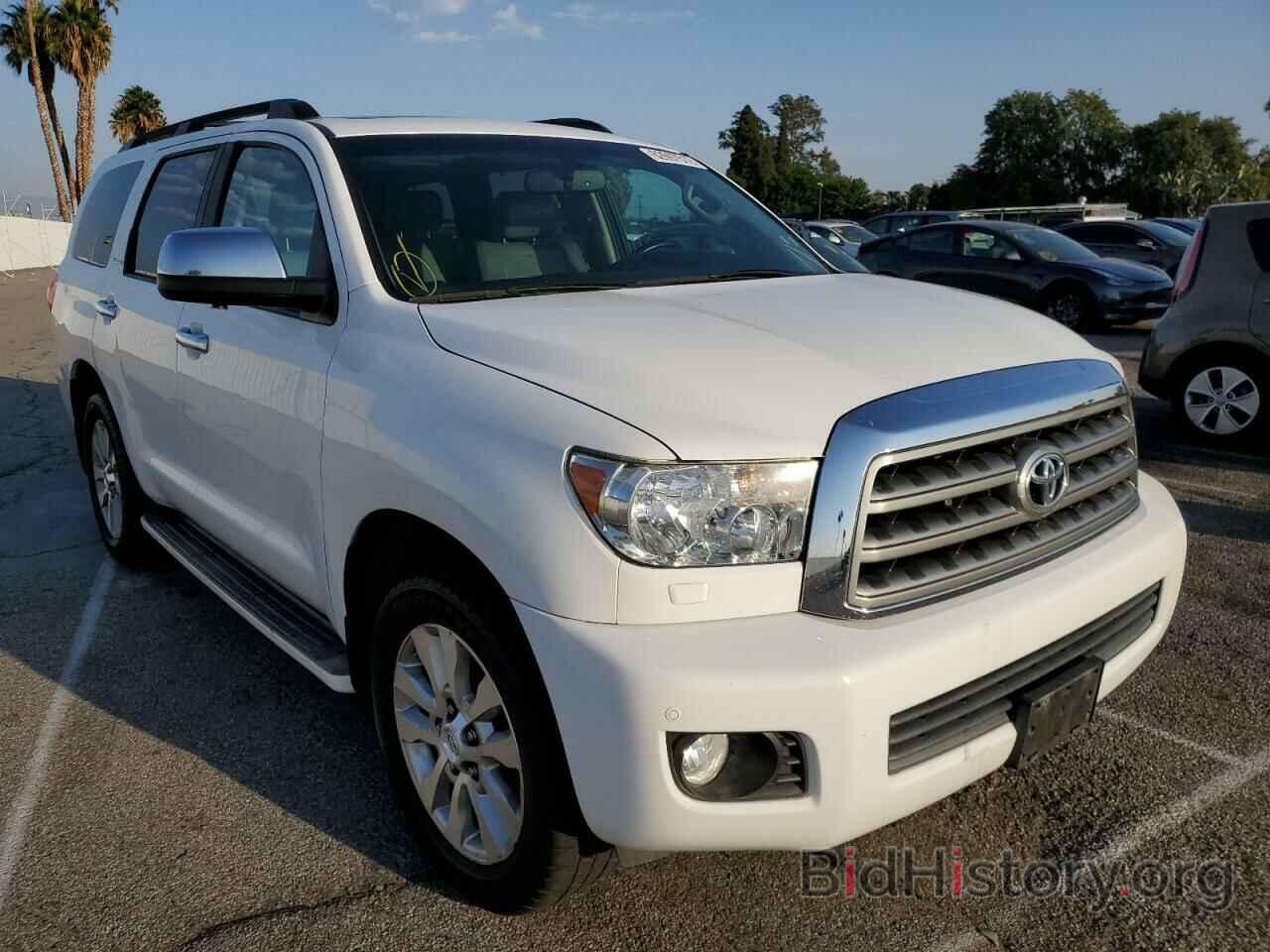 Photo 5TDJY5G19DS079132 - TOYOTA SEQUOIA 2013