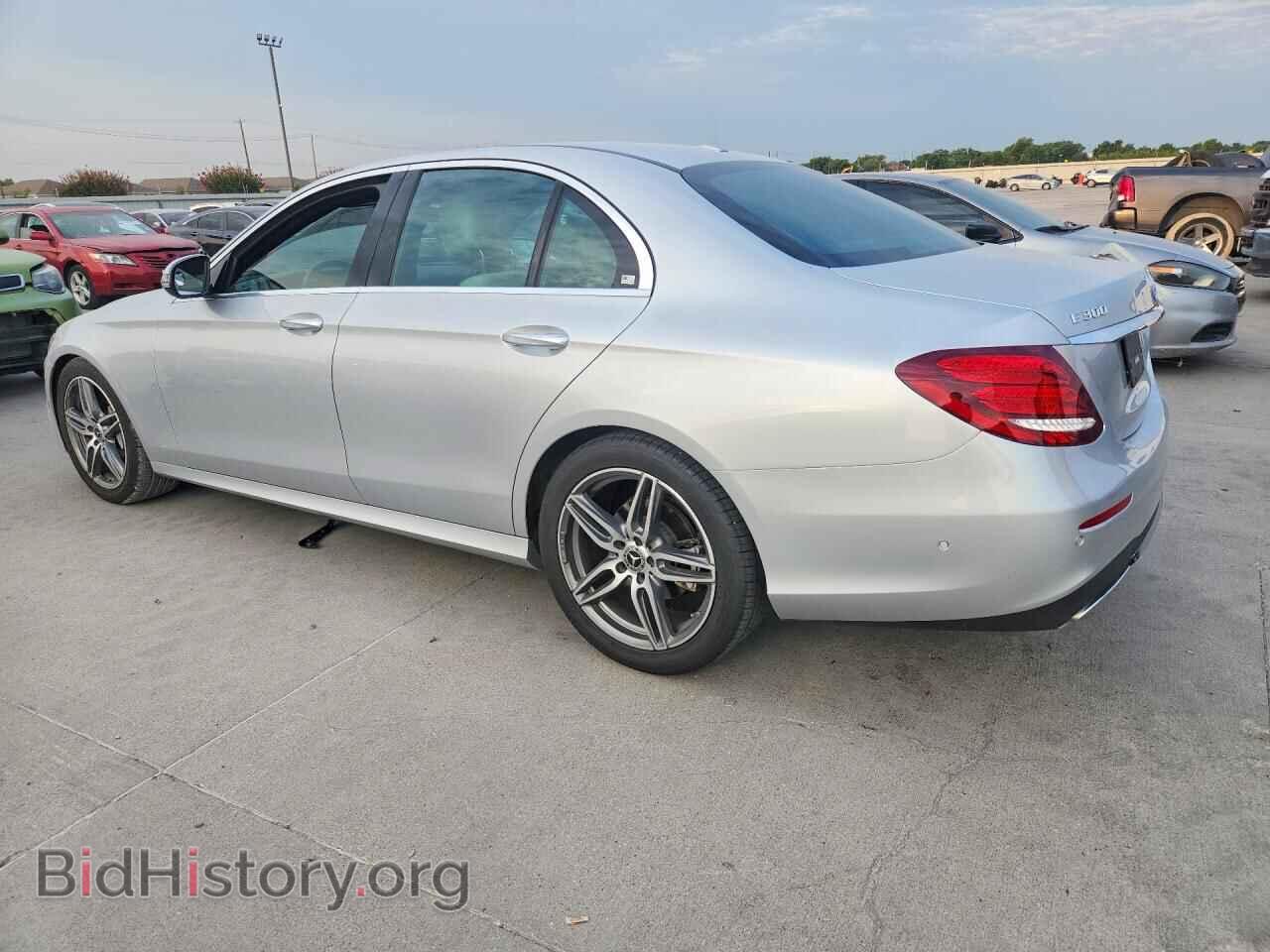 2017 MERCEDES-BENZ E-CLASS - VIN: WDDZF4JB5HA260855 - Фото 2