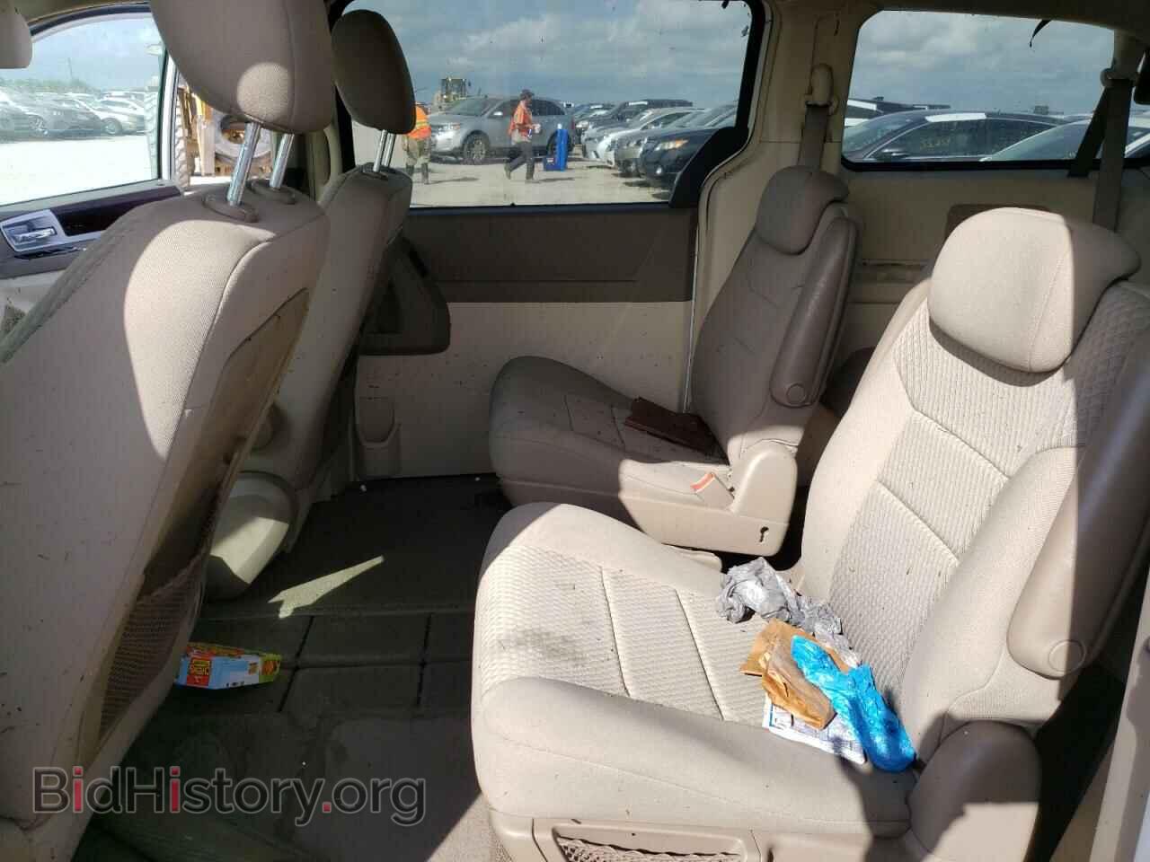 2010 CHRYSLER MINIVAN - VIN: 2A4RR5D12AR240049 - Photo 6