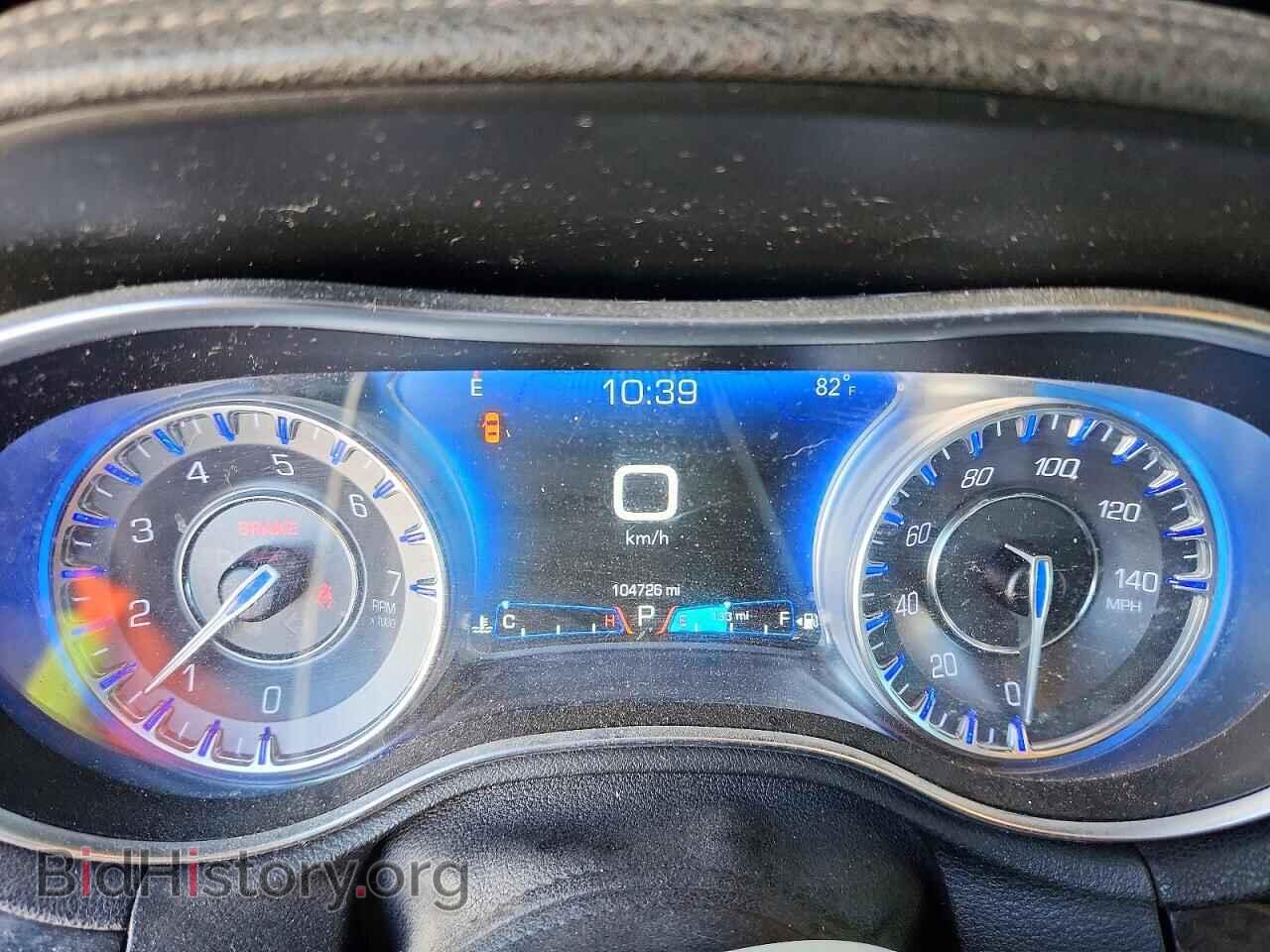 2017 CHRYSLER 300 - VIN: 2C3CCAKG0HH566613 - Фото 9