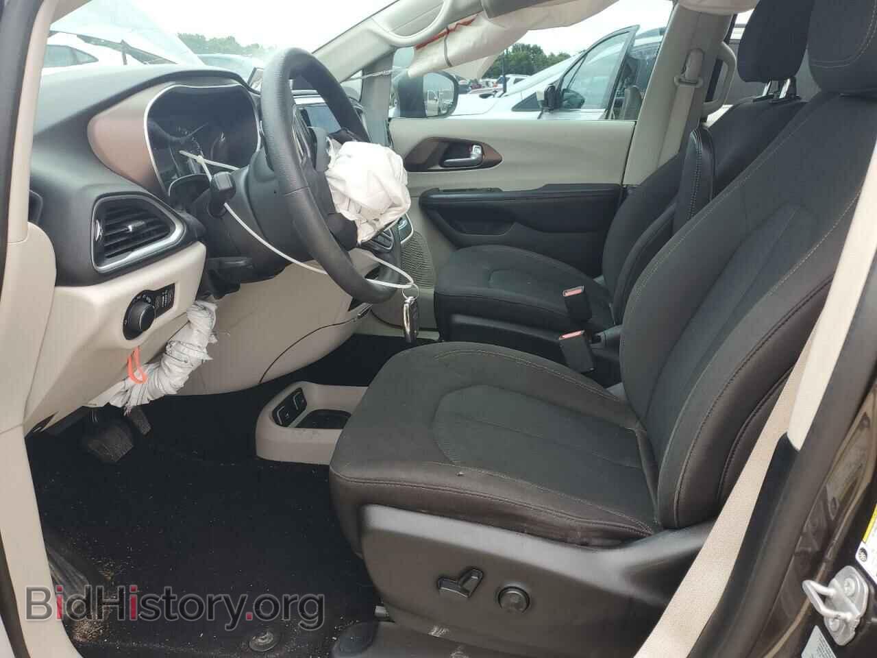 2017 CHRYSLER All Models - VIN: 2C4RC1DG5HR675856 - Photo 7