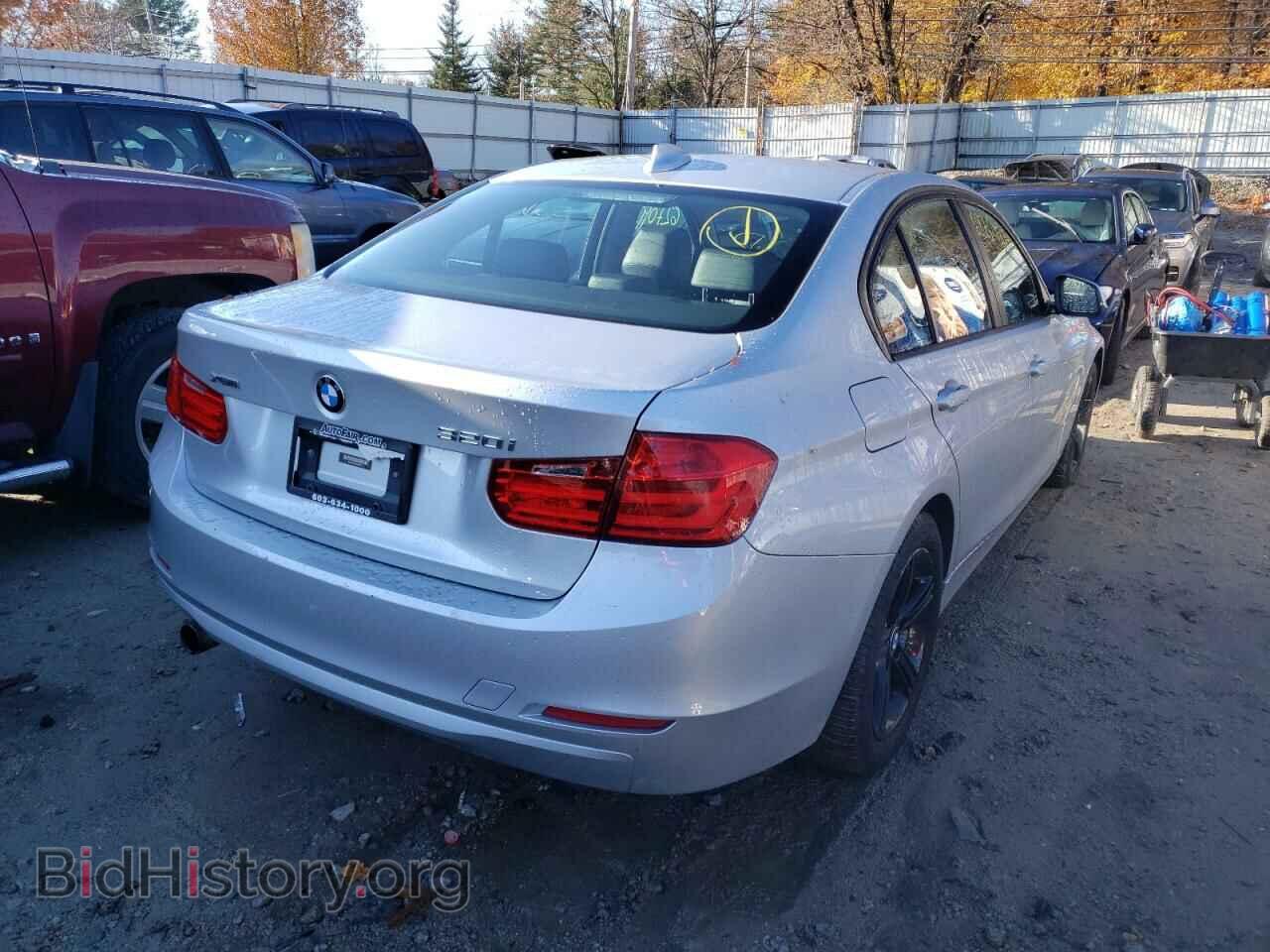 2013 BMW 3 SERIES - VIN: WBA3C3C57DF981733 - Фото 4