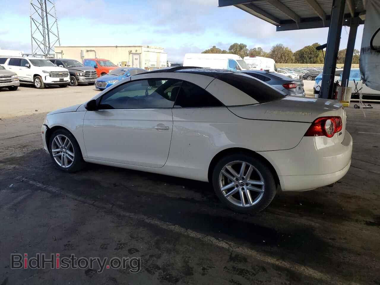 2009 VOLKSWAGEN EOS - VIN: WVWFA71F99V015423 - Фото 2