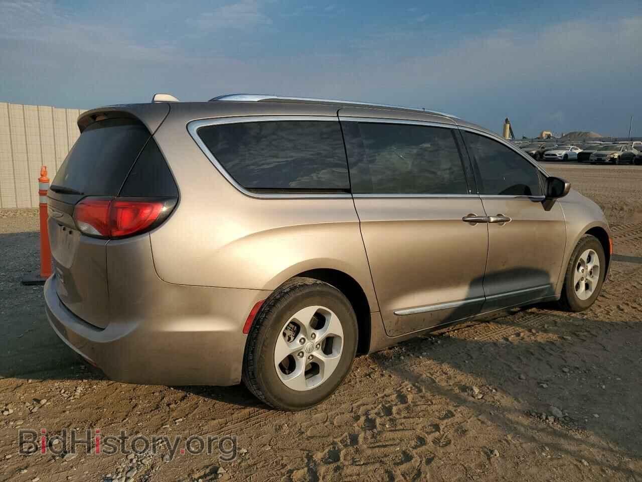 2017 CHRYSLER PACIFICA - VIN: 2C4RC1EG8HR669600 - Фото 3