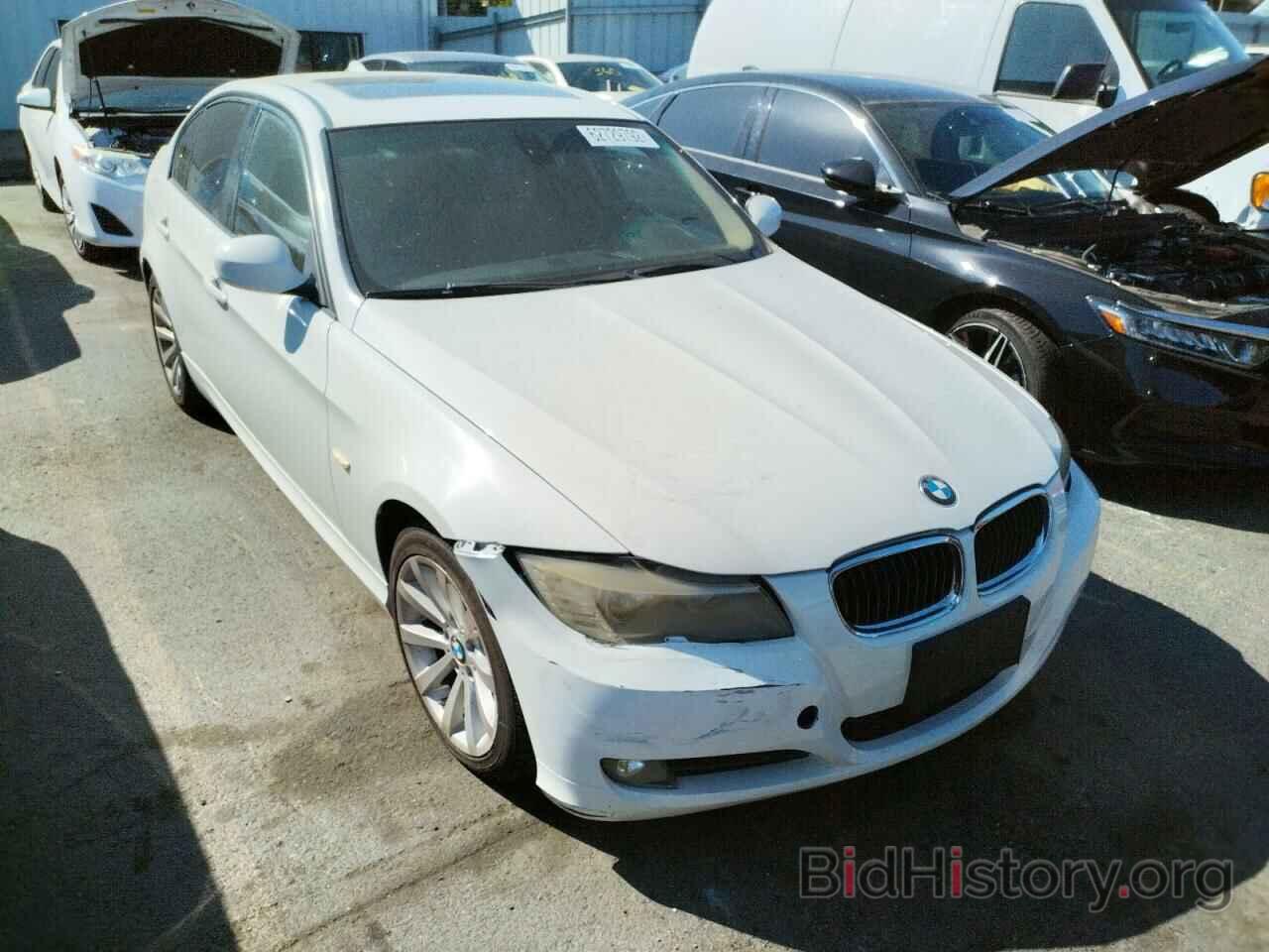 Photo WBAPH7C52BA800977 - BMW 3 SERIES 2011