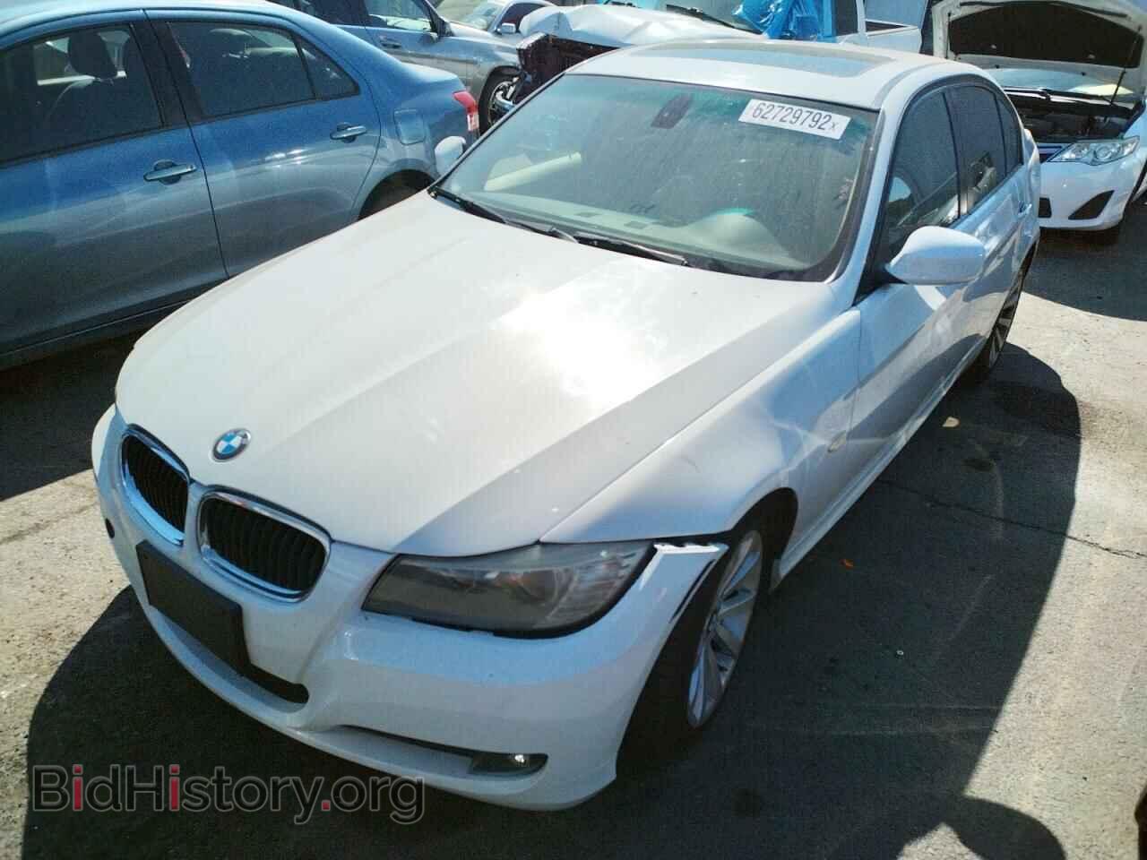 2011 BMW 3 SERIES - VIN: WBAPH7C52BA800977 - Фото 2