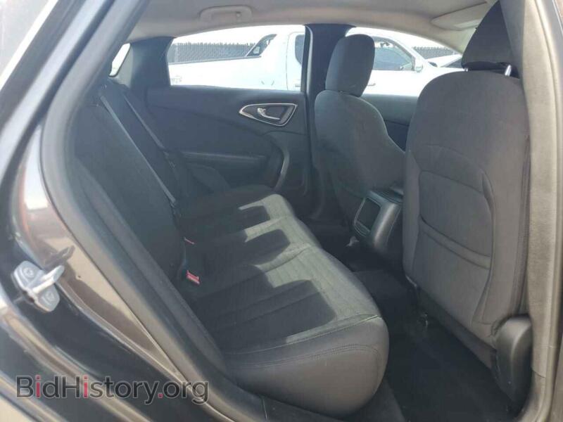2015 Chrysler 200 (VIN 1C3CCCAB9FN619461) — photo 10 of 12