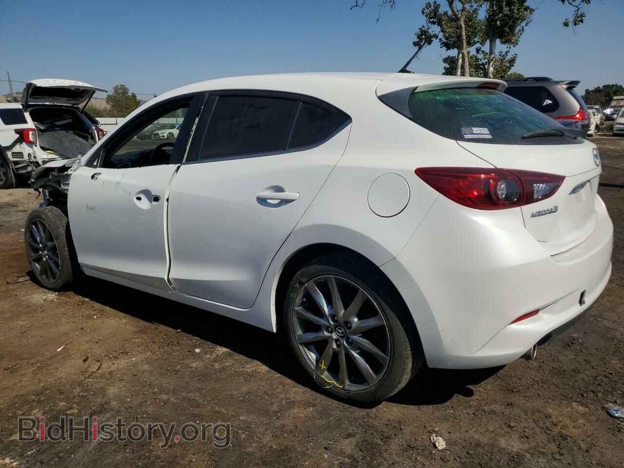 2018 MAZDA 3 - VIN: 3MZBN1L35JM164832 - Фото 2