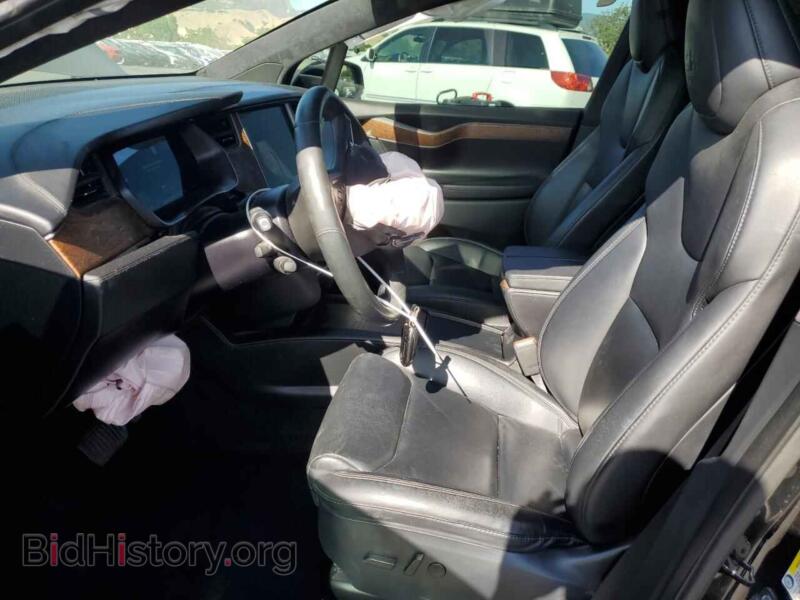 2020 Tesla MODEL X (VIN 5YJXCBE21LF305119) — photo 7 of 15
