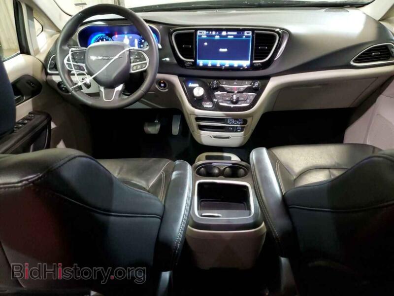 2022 Chrysler PACIFICA (VIN 2C4RC1BG9NR190988) — фото 8 из 13