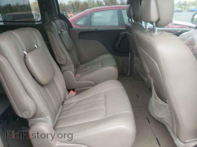 2016 Chrysler MINIVAN (VIN 2C4RC1BG8GR288378) — photo 6 of 10