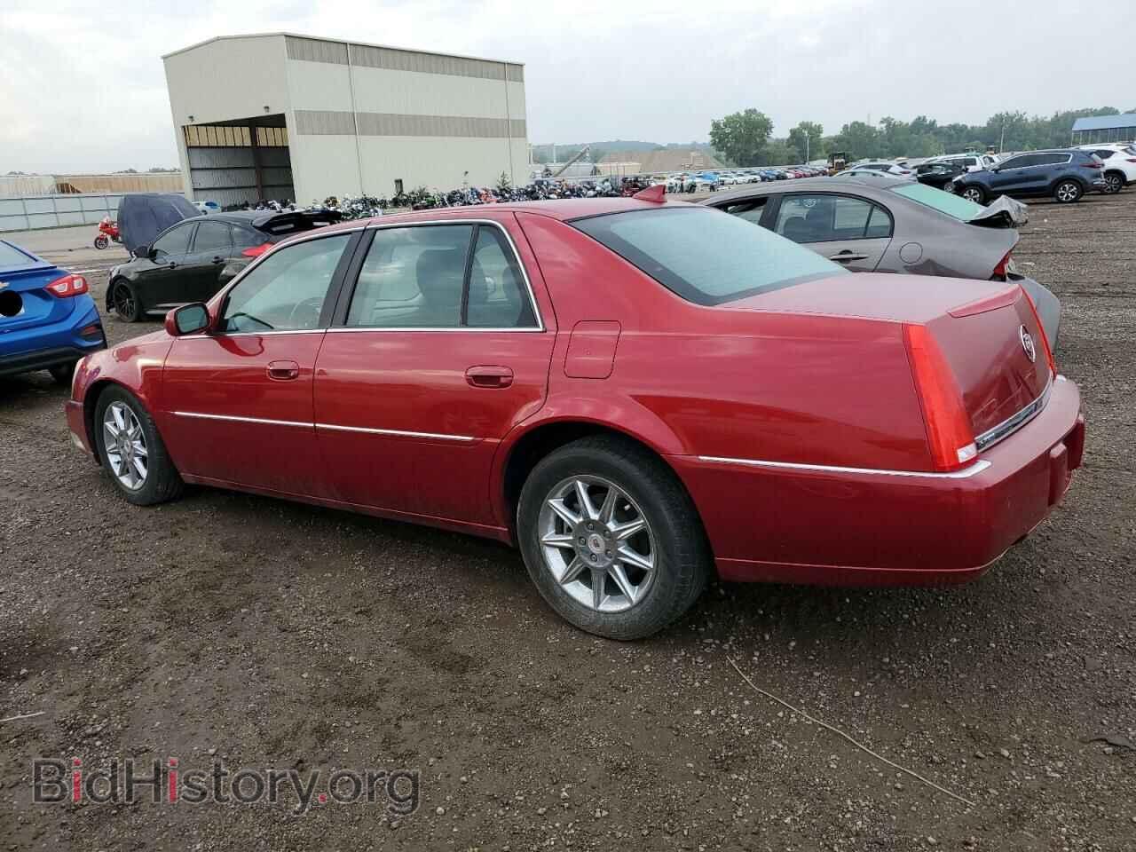 2011 CADILLAC DTS - VIN: 1G6KD5E66BU100299 - Фото 2