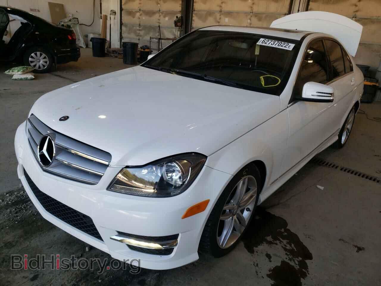 2013 MERCEDES-BENZ C-CLASS - VIN: WDDGF4HB3DR264945 - Фото 2