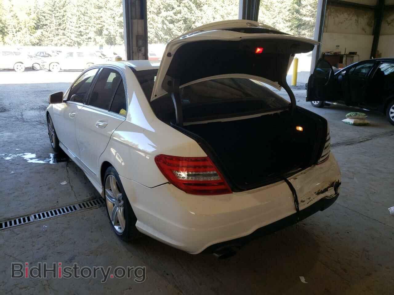2013 MERCEDES-BENZ C-CLASS - VIN: WDDGF4HB3DR264945 - Фото 3
