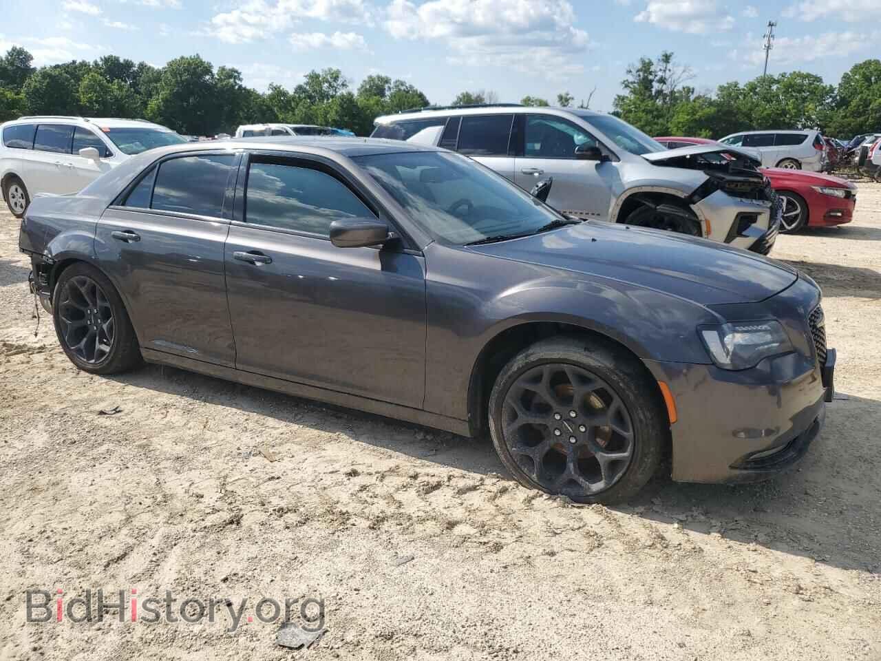 2018 CHRYSLER 300 - VIN: 2C3CCABG6JH299855 - Фото 4