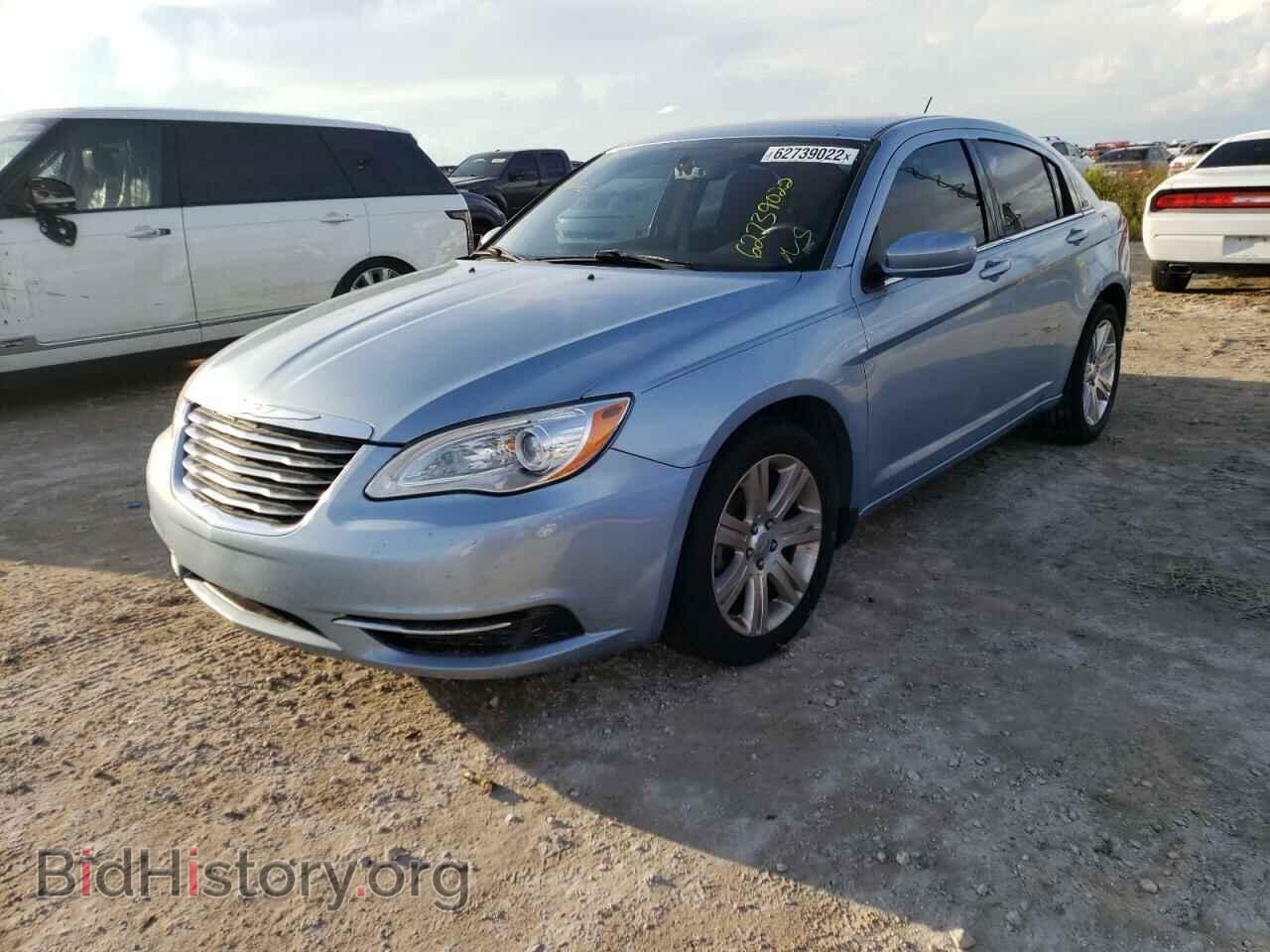 2012 CHRYSLER 200 - VIN: 1C3CCBBG4CN302591 - Фото 2