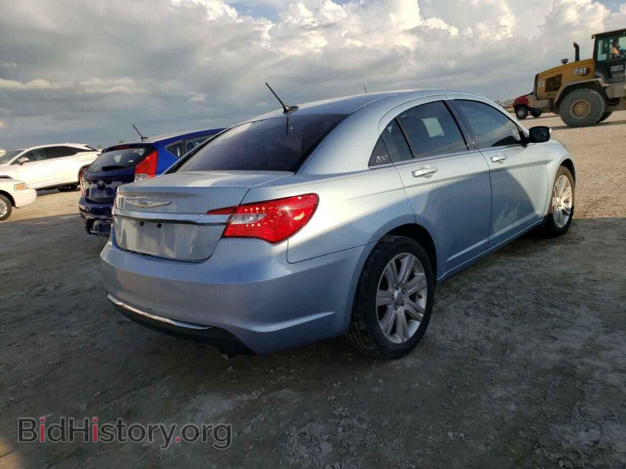 2012 CHRYSLER 200 - VIN: 1C3CCBBG4CN302591 - Фото 4