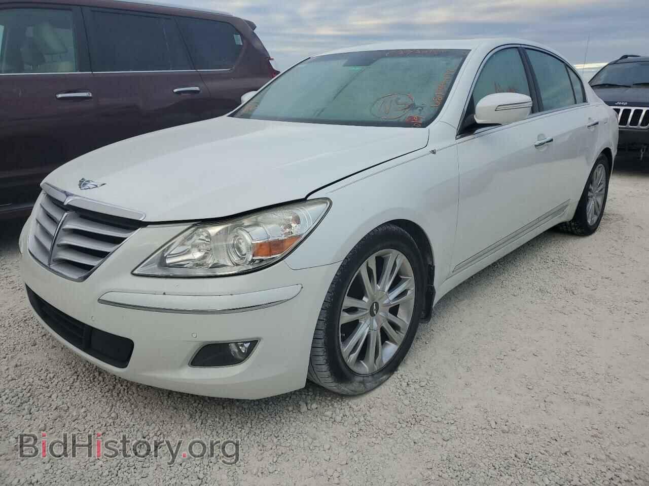 2011 HYUNDAI GENESIS - VIN: KMHGC4DF9BU126814 - Фото 2