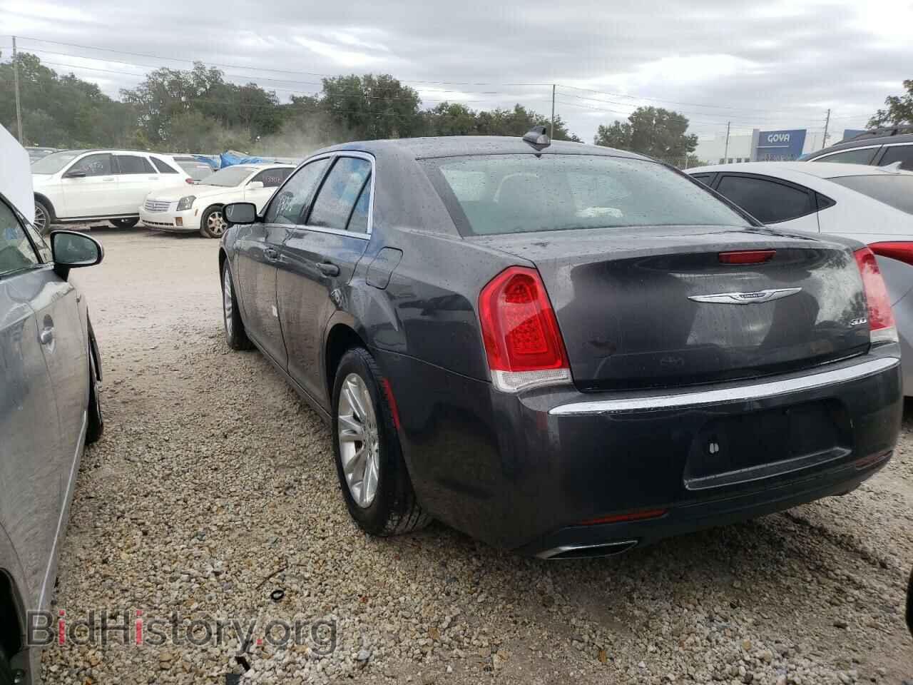 2017 CHRYSLER 300 - VIN: 2C3CCAAG0HH614497 - Фото 3