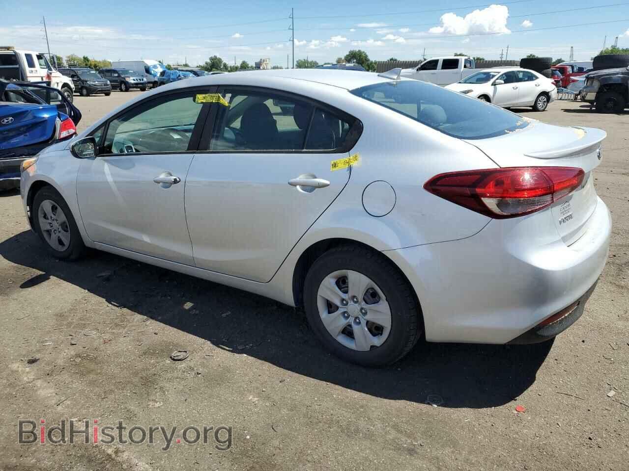 2017 KIA FORTE - VIN: 3KPFK4A72HE030238 - Фото 2